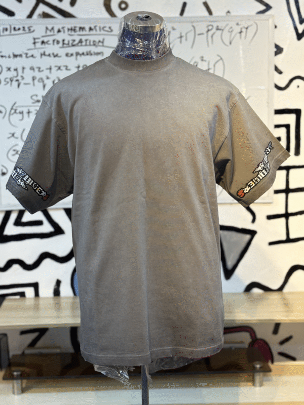 WAR/PEACE TEE GREY